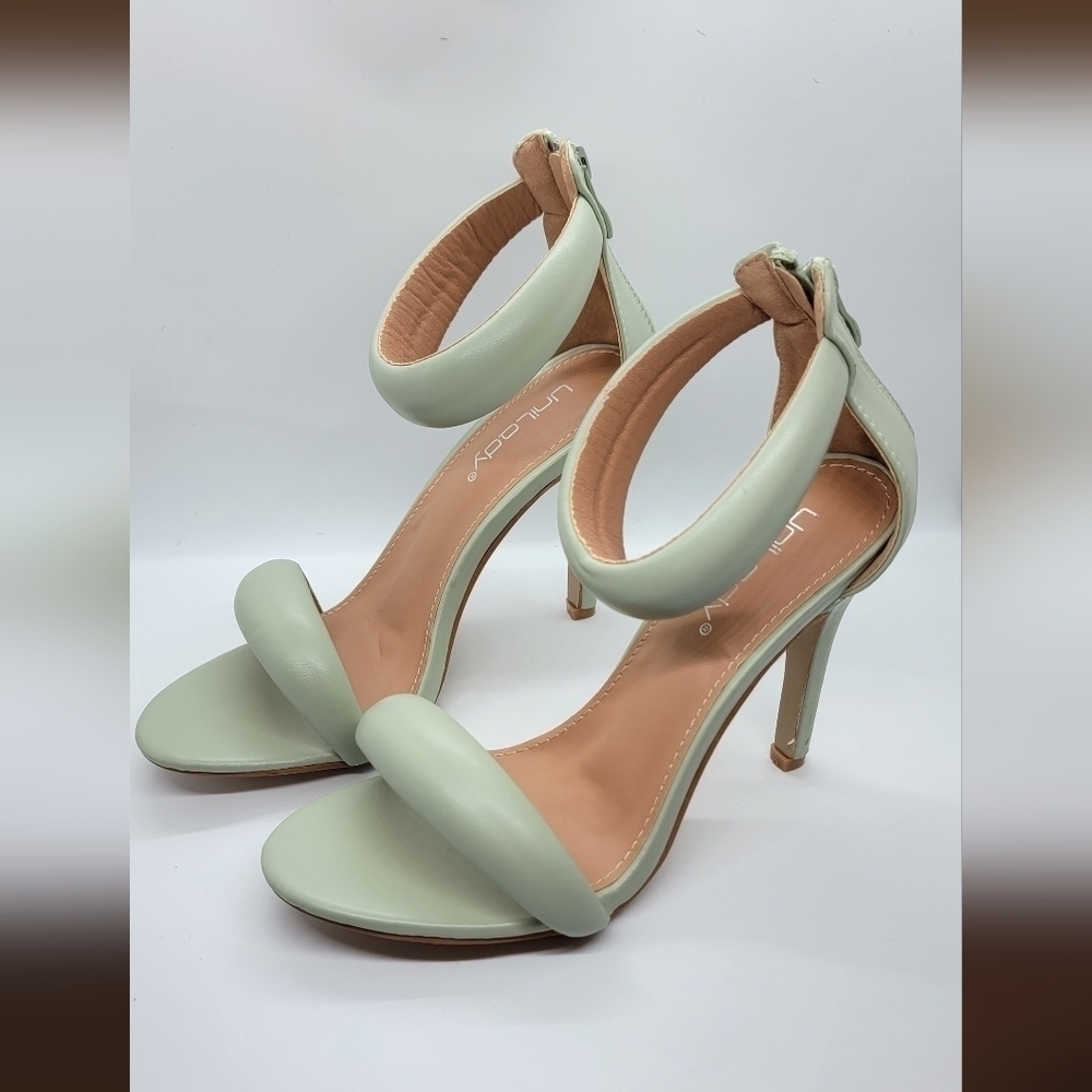 MINT-COLORED puffy straps heel sandal